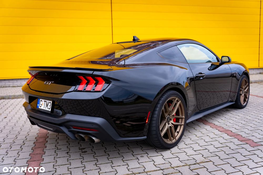 Ford Mustang 5.0 V8 GT - 4