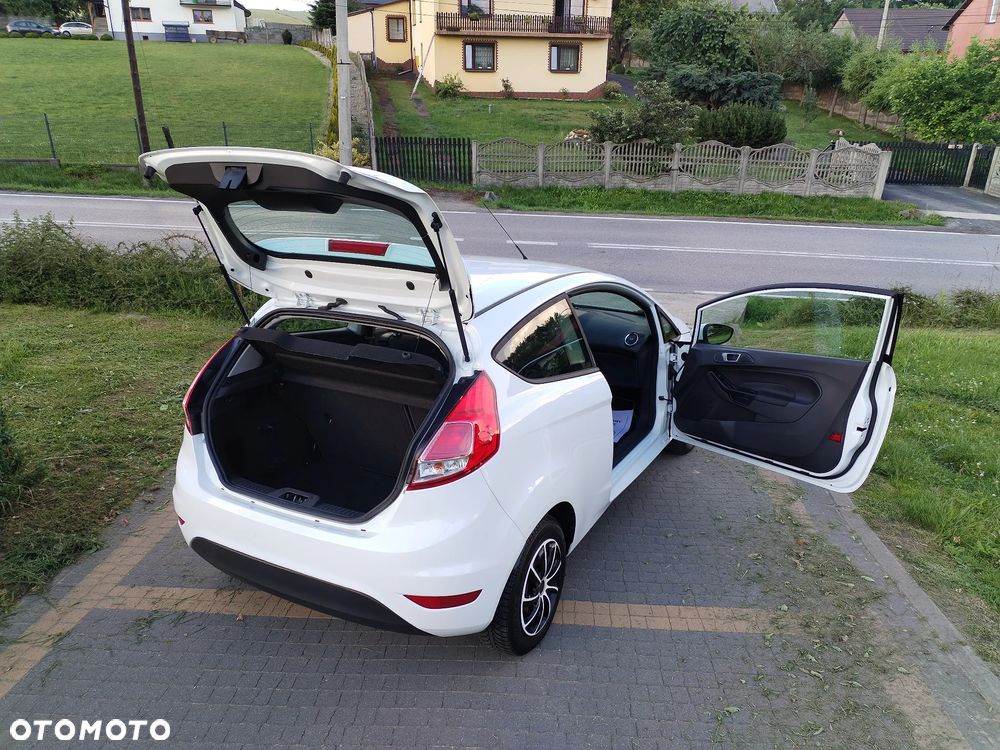 Ford Fiesta - 12