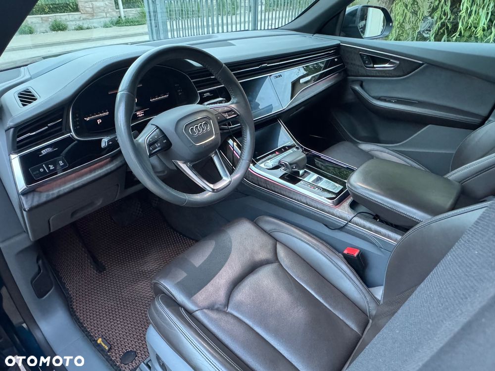 Audi Q8 - 36