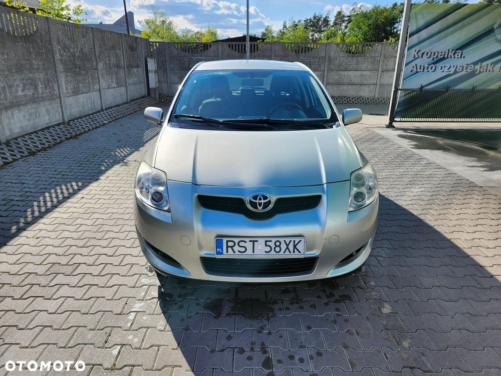 Toyota Auris 1.4 D-4D Premium - 1