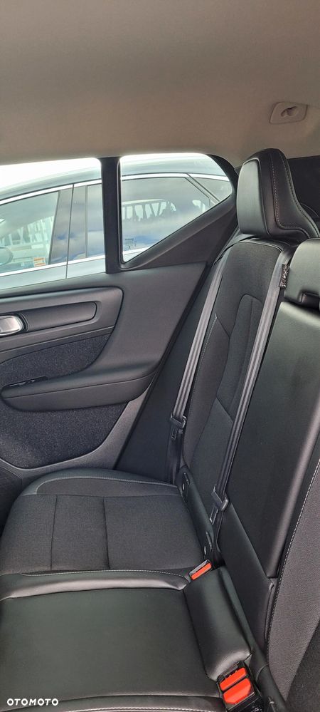 Volvo XC 40 T3 Momentum Pro - 9