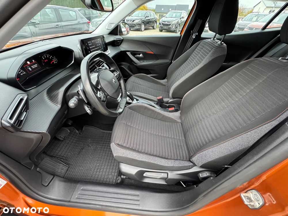 Peugeot 2008 1.2 PureTech Active S&S EAT8 - 20