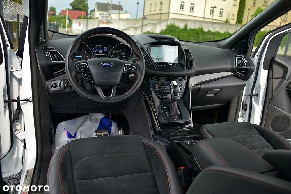 Ford Kuga 2.0 TDCi 4x4 ST-Line - 7