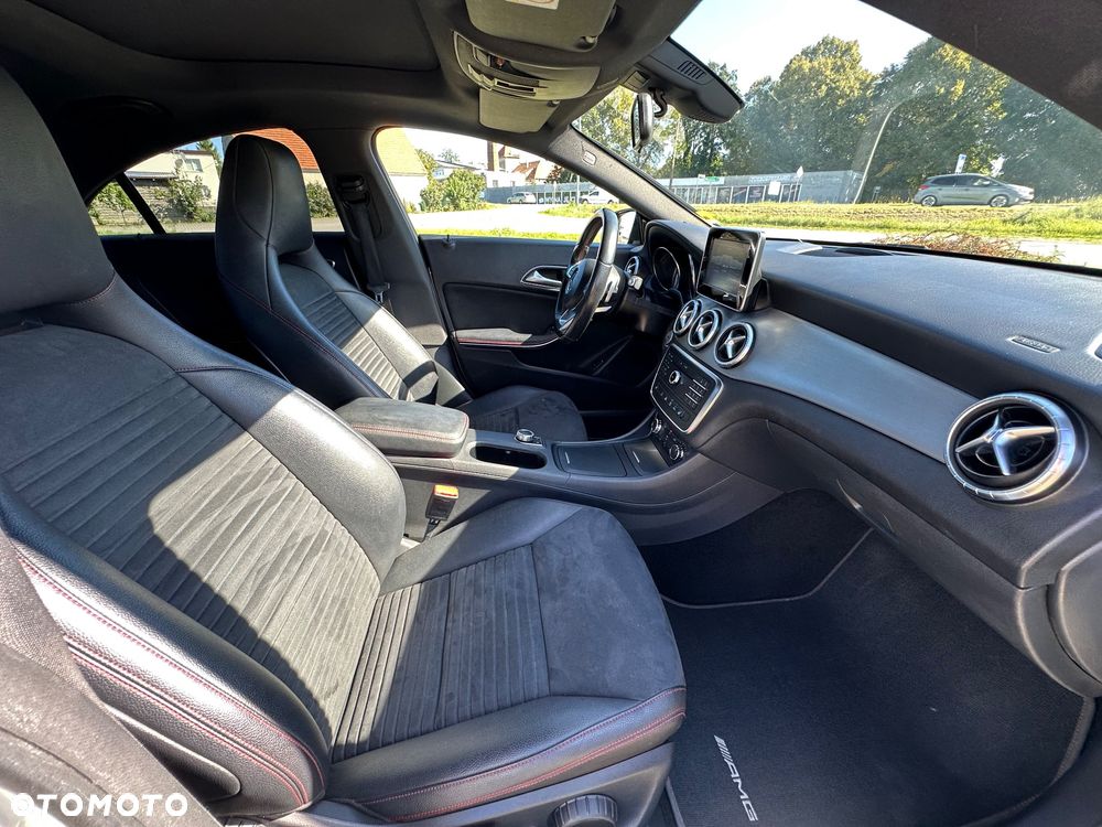 Mercedes-Benz CLA - 25