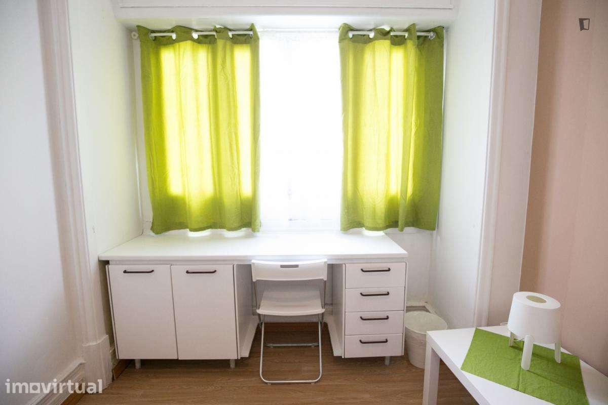 Quarto - localizado em Saldanha Lisbon - Grande imagem: 5/29