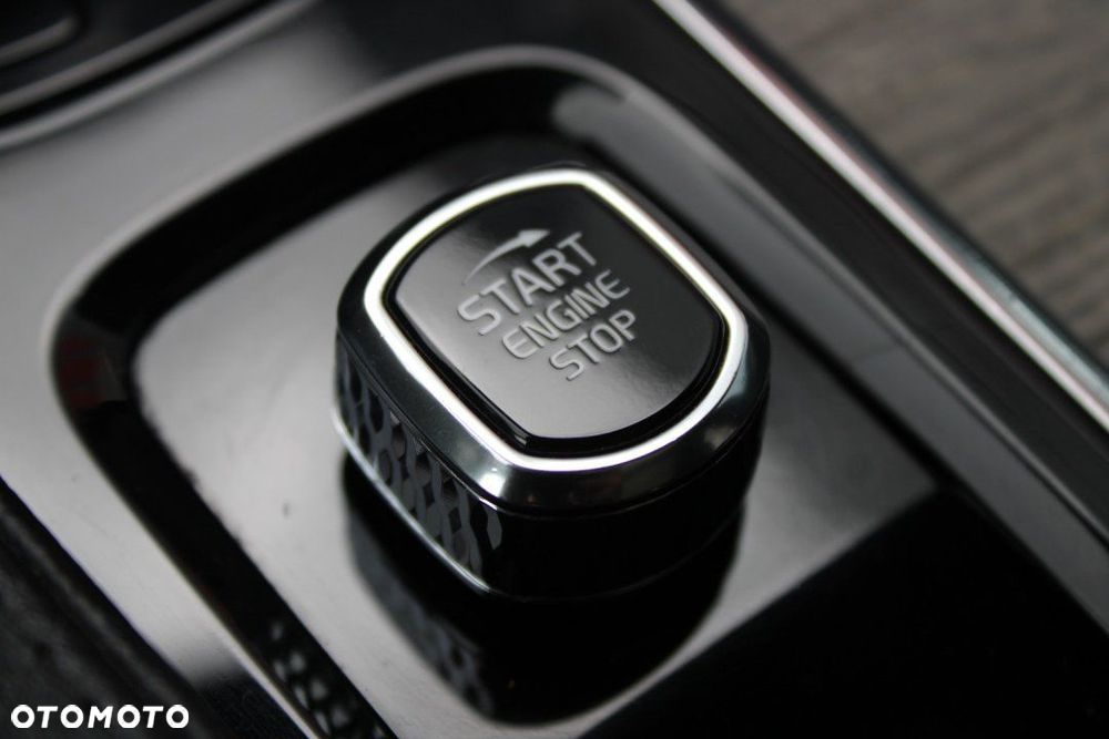 Volvo V90 Cross Country - 18
