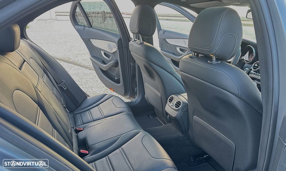 Mercedes-Benz C 63 AMG S - 10