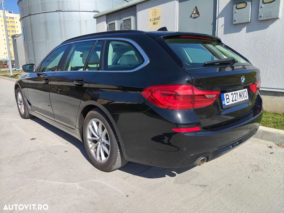 BMW Seria 5 520i AT - 6