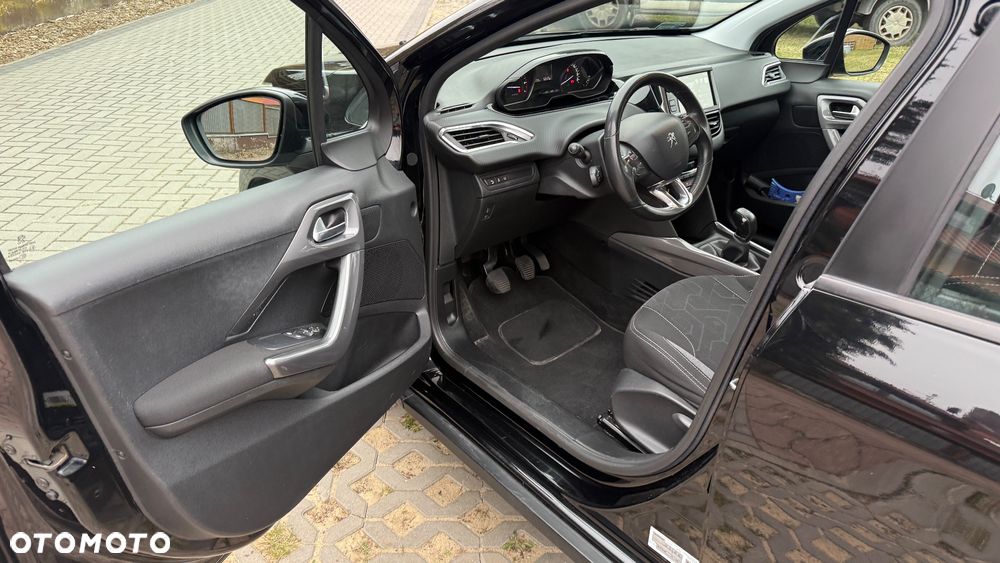 Peugeot 2008 1.2 Pure Tech Active S&S - 14