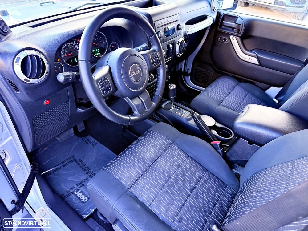 Jeep Wrangler Unlimited 2.8 CRD ATX Sahara Adventure Edition - 20