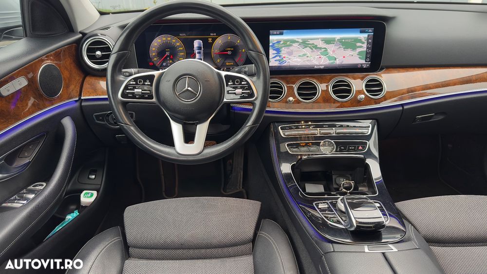 Mercedes-Benz E 220 d Aut. - 31