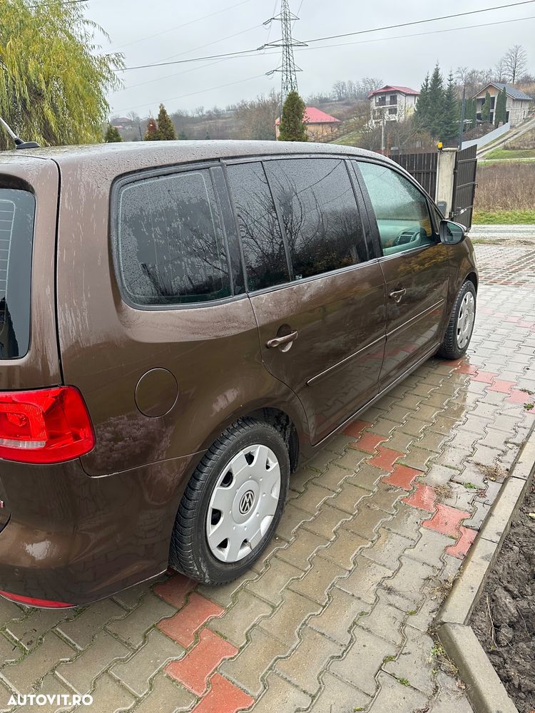 Volkswagen Touran - 6