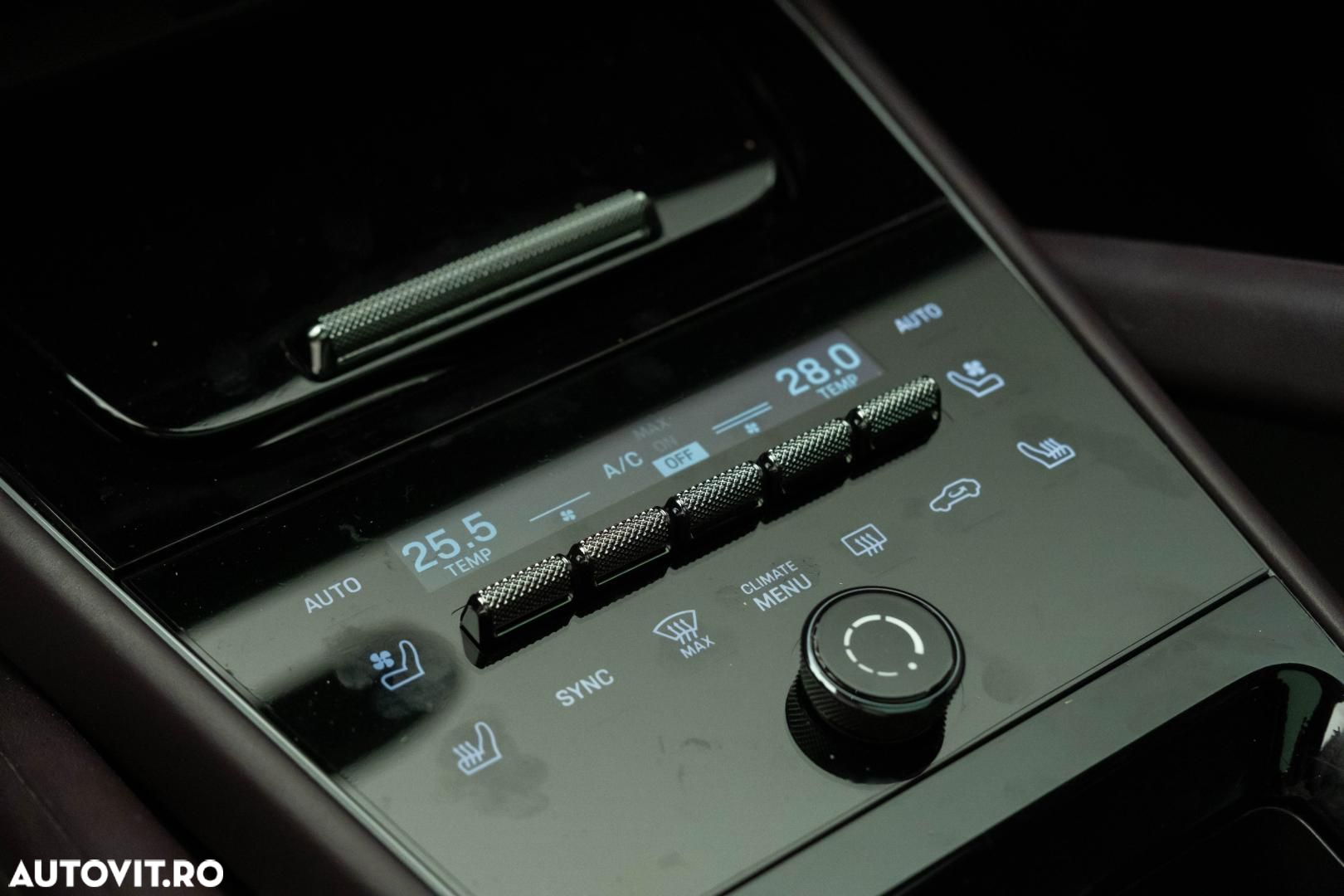 Porsche Cayenne Coupe - 28