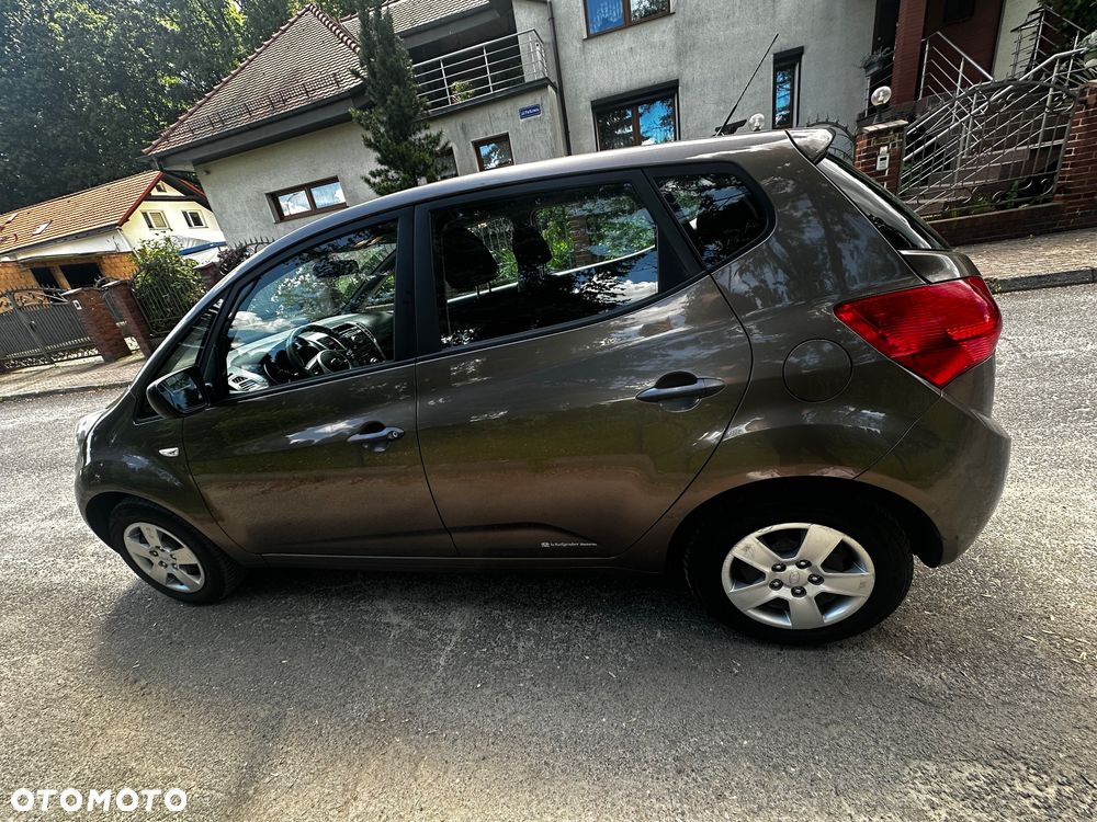 Kia Venga - 6