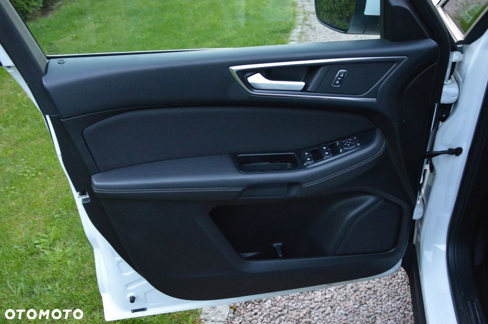 Ford S-Max - 23