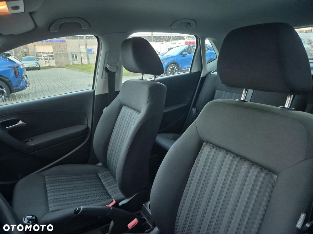 Volkswagen Polo 1.0 Trendline Perfectline - 11