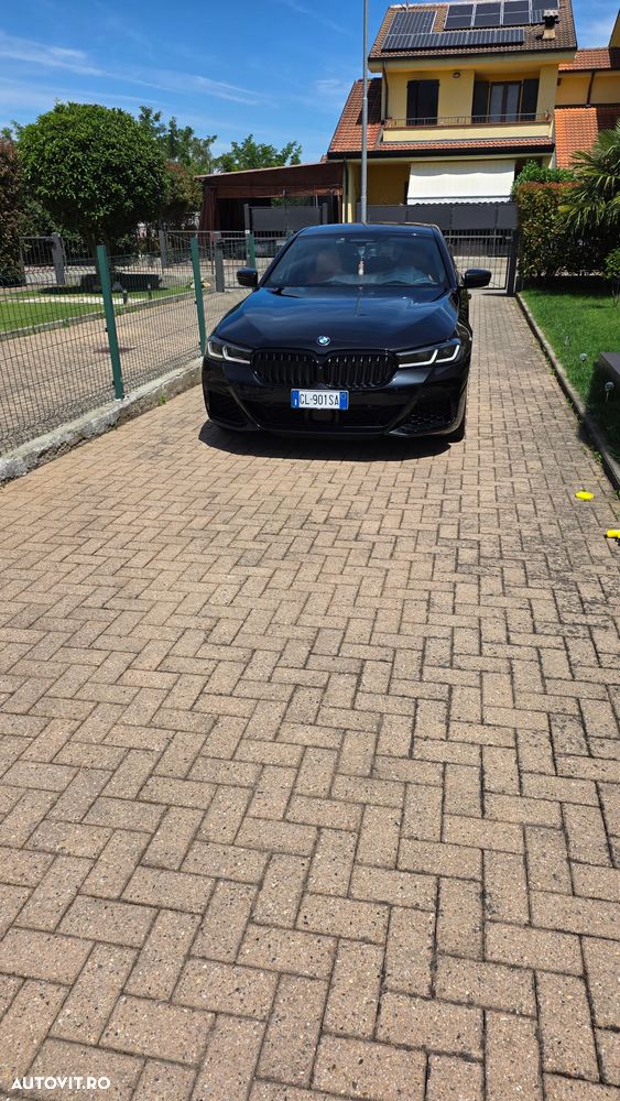 BMW Seria 5 550i xDrive - 5
