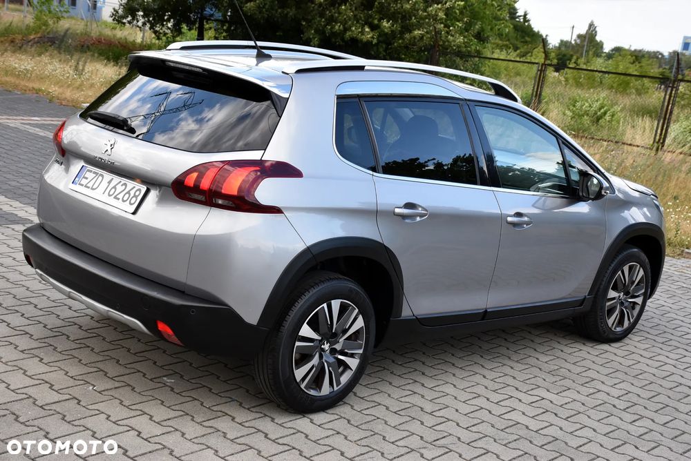 Peugeot 2008 BlueHDi 100 Allure - 16