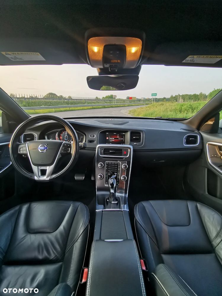 Volvo S60 T5 Geartronic RDesign - 14