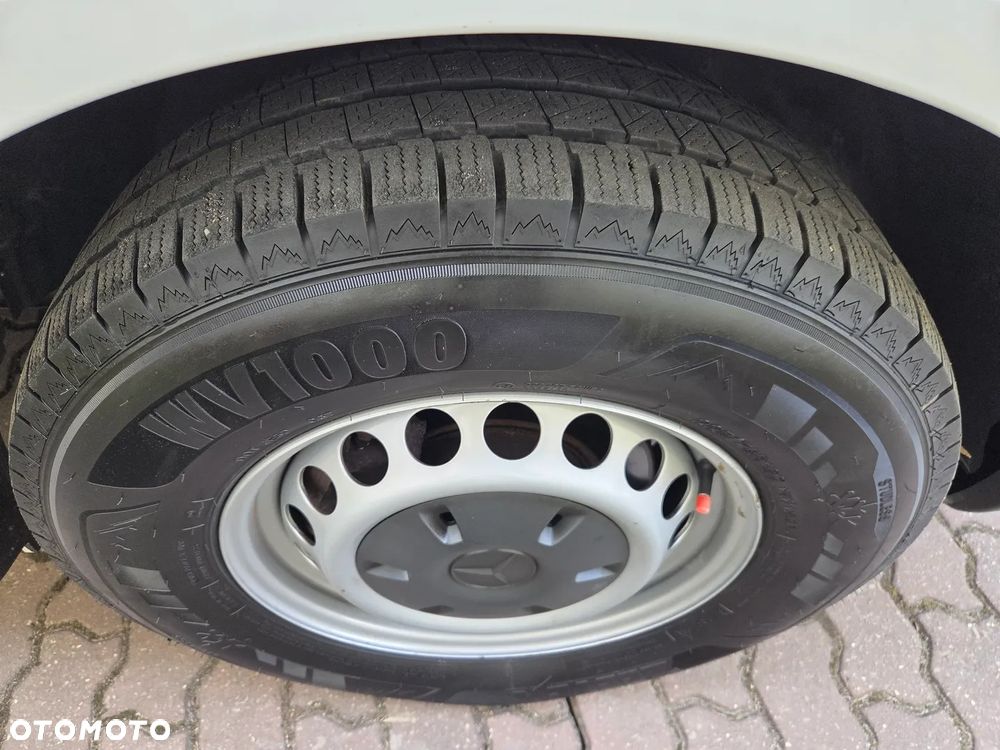 Mercedes-Benz Sprinter - 10