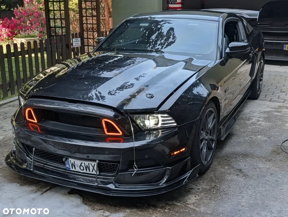Ford Mustang 5.0 V8 GT Premium - 4