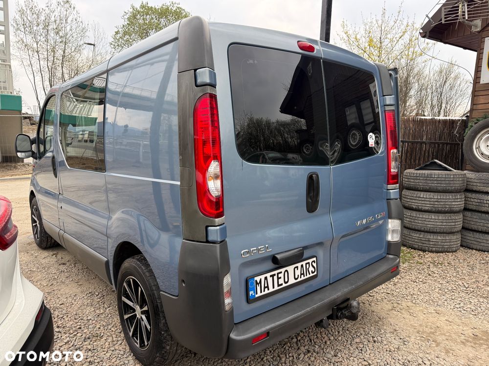 Opel Vivaro - 11