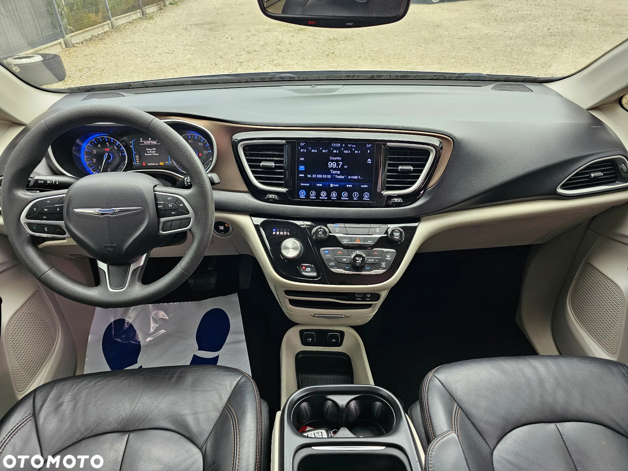 Chrysler Pacifica - 12