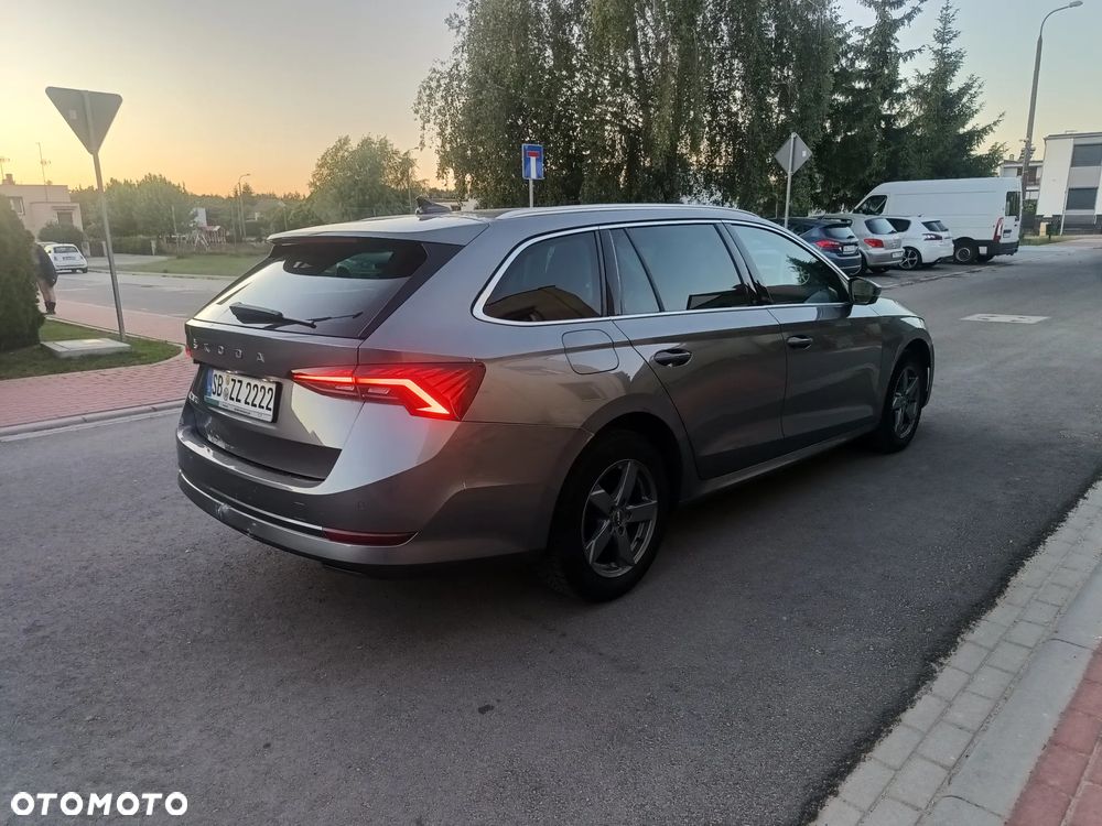 Skoda Octavia 2.0 TDI DSG Selection - 9