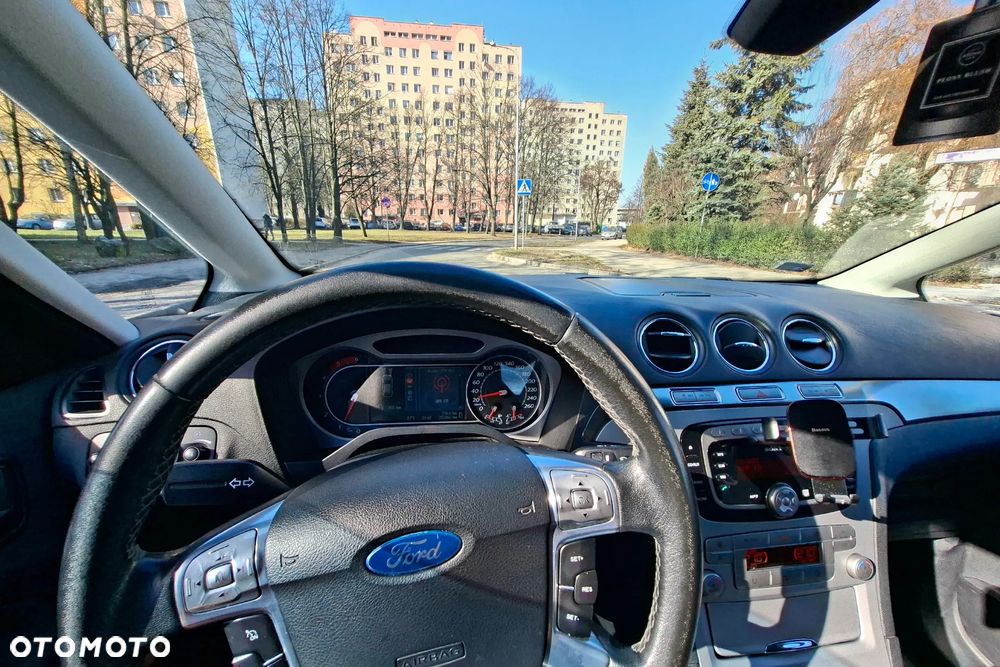 Ford S-Max - 19