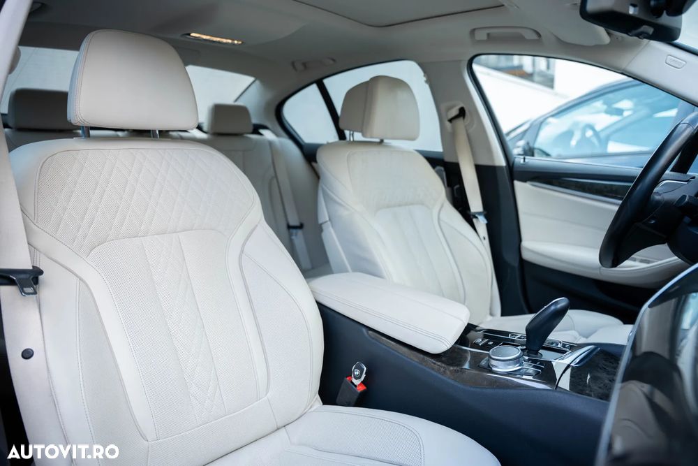 BMW Seria 5 530e xDrive AT PHEV - 38