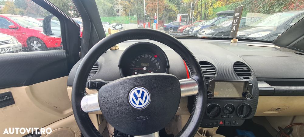 Volkswagen Beetle 2000 photo 2