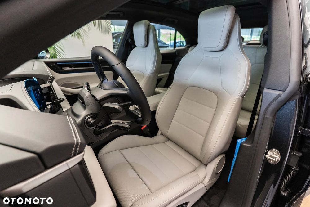 Porsche Macan - 10