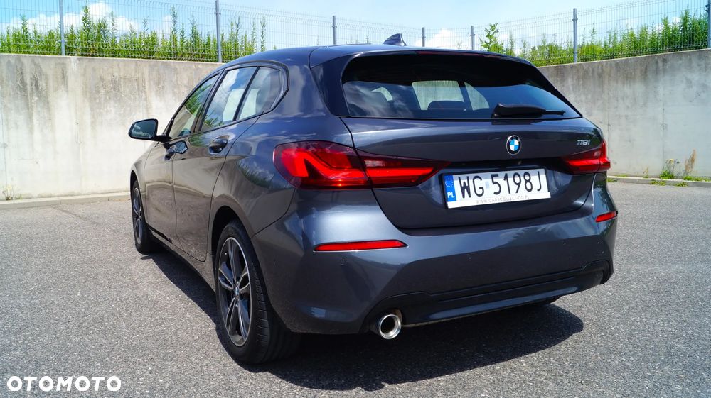 BMW Seria 1 118i Sport Line - 9