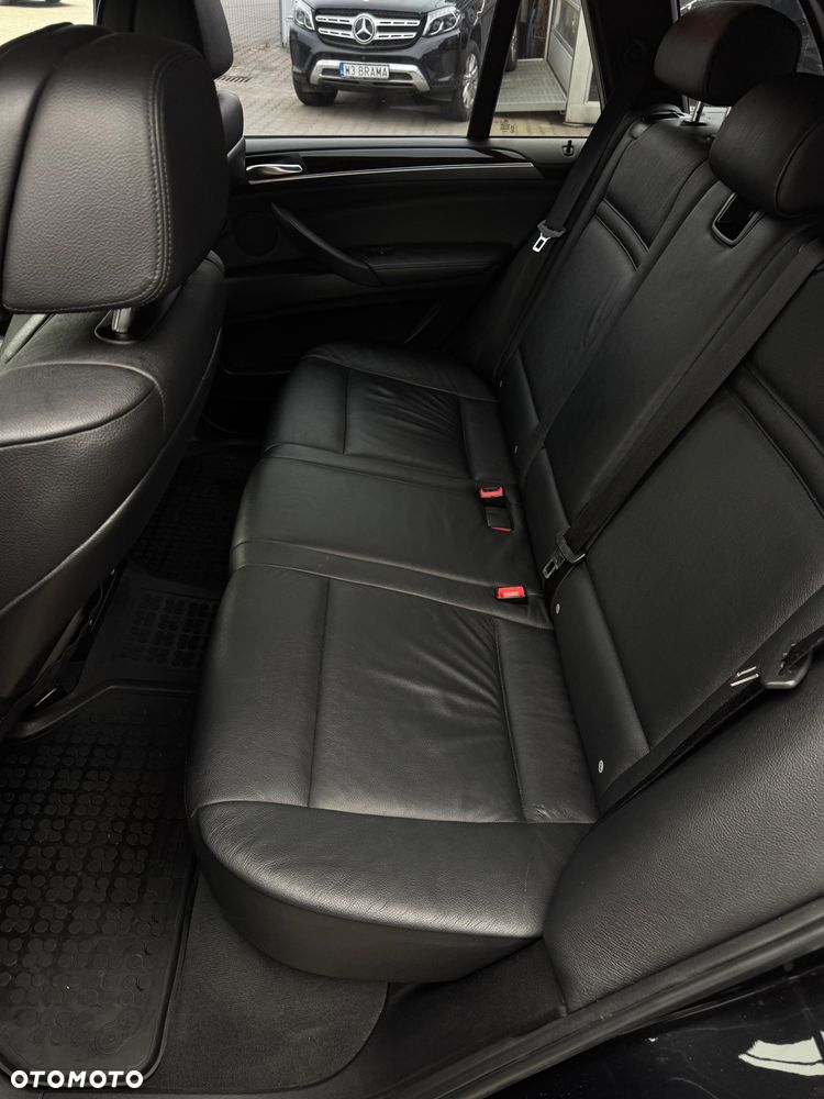 BMW X5 xDrive50i Edition Exclusive - 6