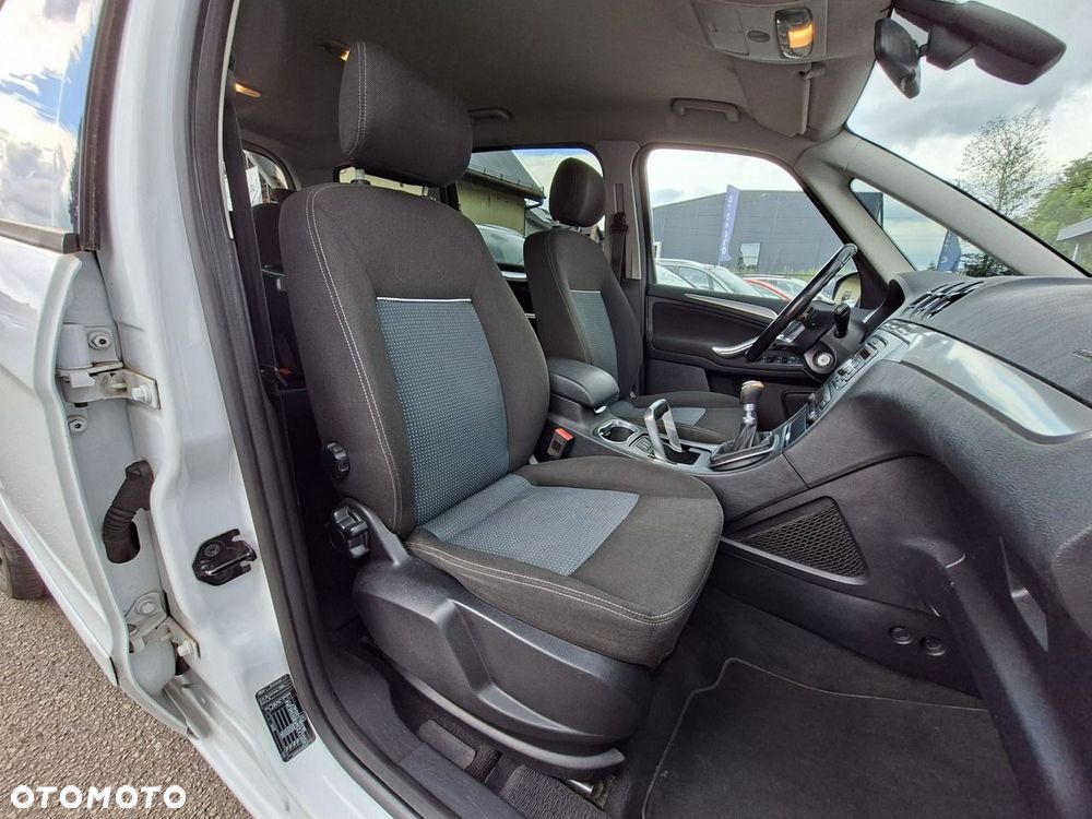 Ford Galaxy - 20