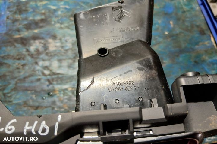 Grila ventilatie bord centru 9686445277 A1093299 9686445277 A1093299 - 3