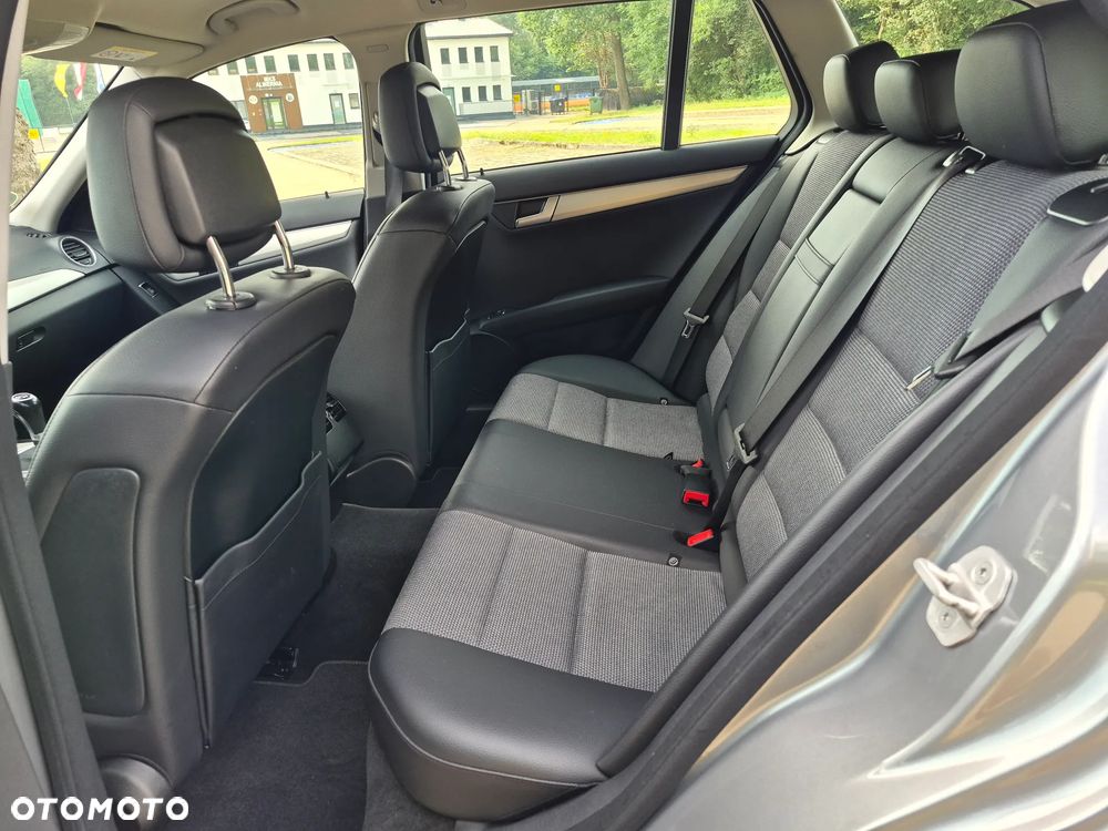 Mercedes-Benz Klasa C 180 (BlueEFFICIENCY) Elegance - 11
