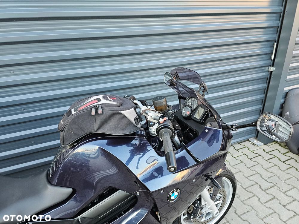 BMW F - 9
