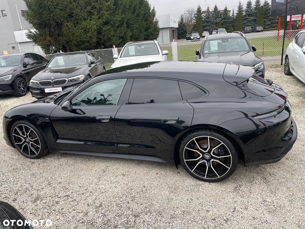 Porsche Taycan Sport Turismo Performance Plus - 16
