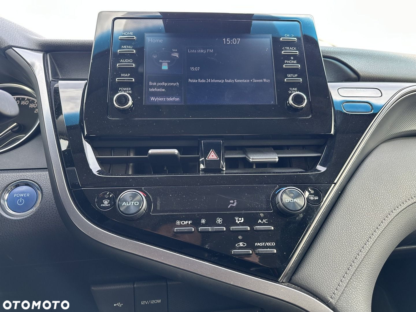 Toyota Camry - 16