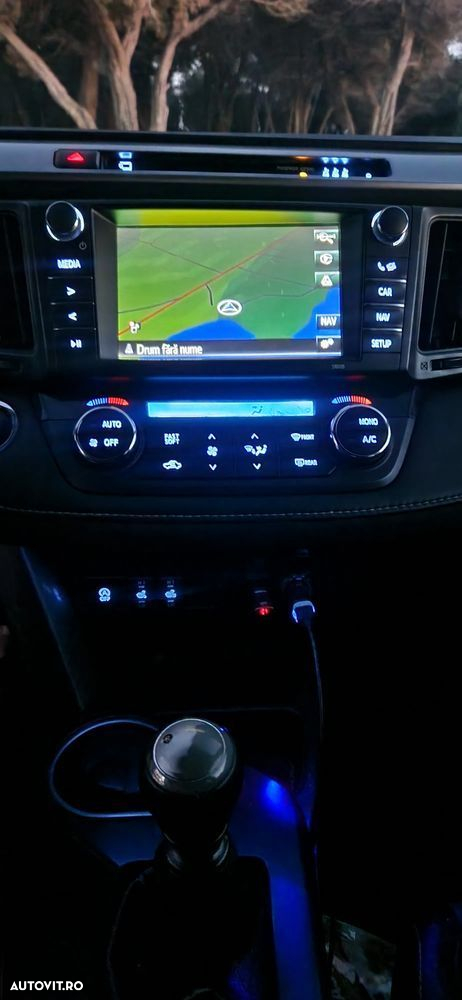 Toyota RAV4 - 11