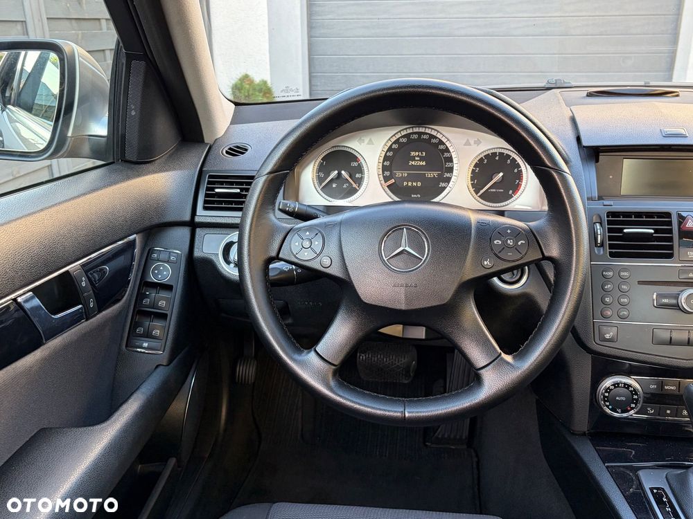 Mercedes-Benz Klasa C - 25