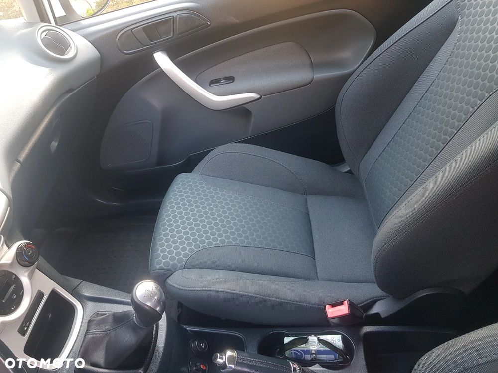 Ford Fiesta - 7