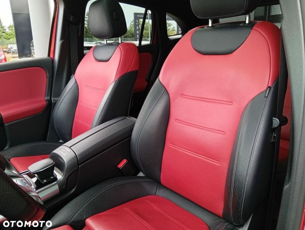 Mercedes-Benz GLA AMG 35 mHEV 4-Matic 8G-DCT - 12