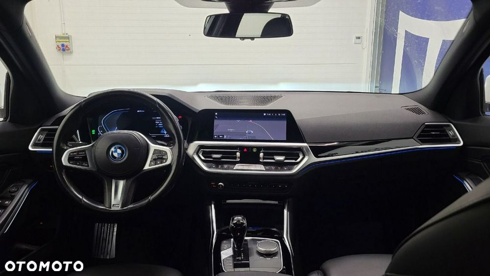 BMW Seria 3 - 16