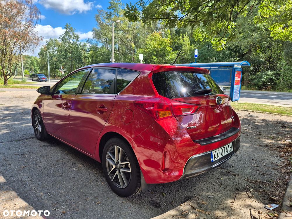 Toyota Auris 2014 photo 5