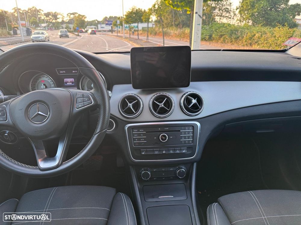Mercedes-Benz GLA 200 d Aut. - 3