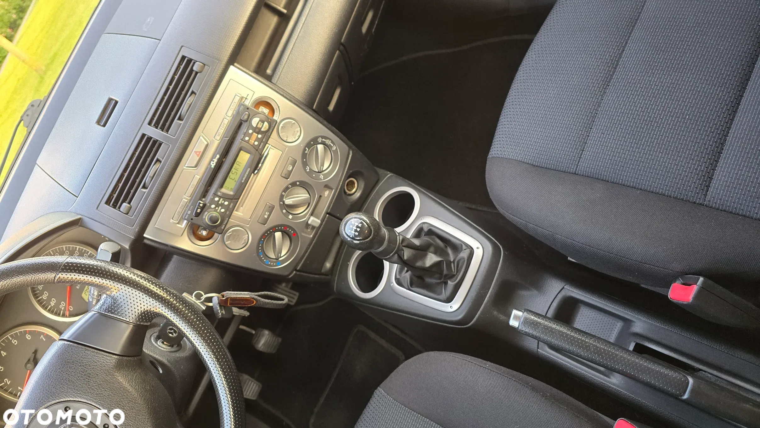 Mazda 2 - 15
