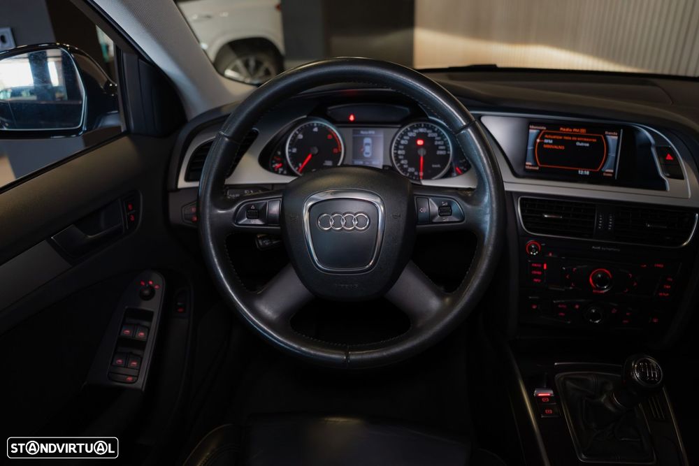 Audi A4 2.0 TDI Advance - 31