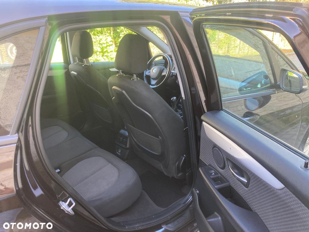 BMW Seria 2 218i - 11